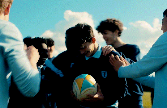 저는 잘나가는 럭비팀 에이스인데요 요즘 범생이 게이 친구가 자꾸 신경쓰여요ㅠㅠ 어떡하죠? | 인스티즈