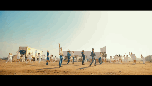 뮤비에 자주 등장하는 한국의 사막.gif | 인스티즈