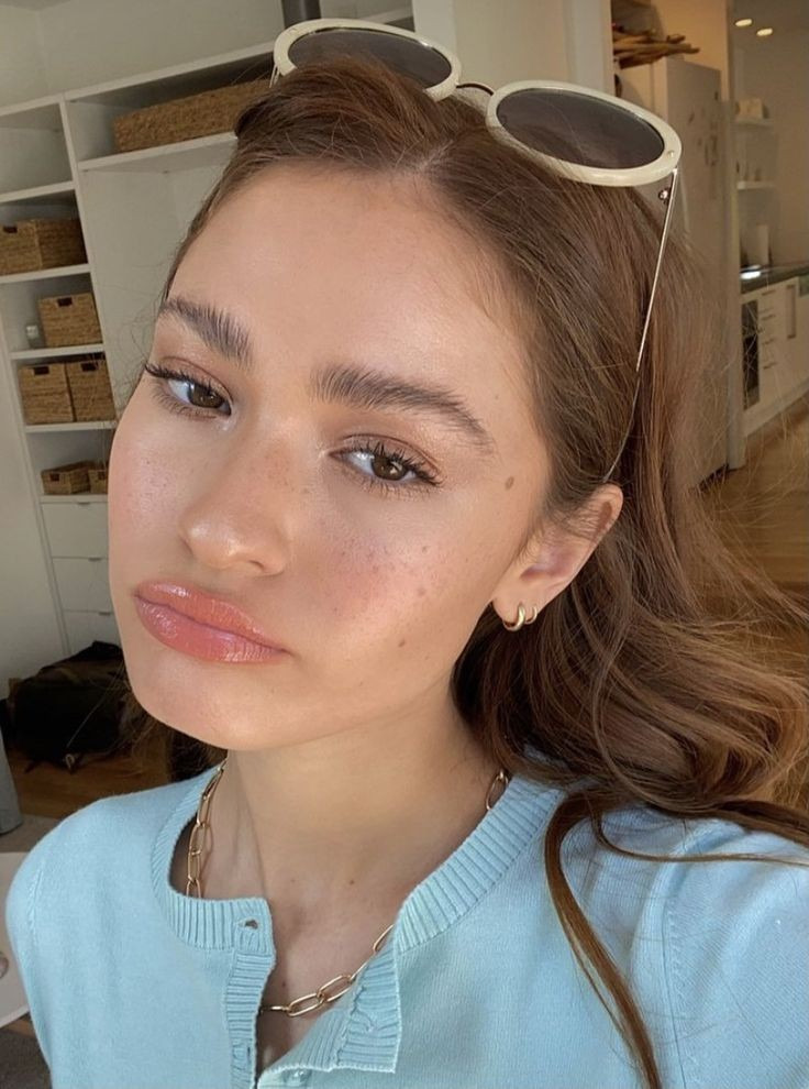 미국에서 젠지한테 촌스러운 취급받는 밀레니얼 메이크업(=카일리제너가 유행시켰던 컨투어링 메이크업) | 인스티즈