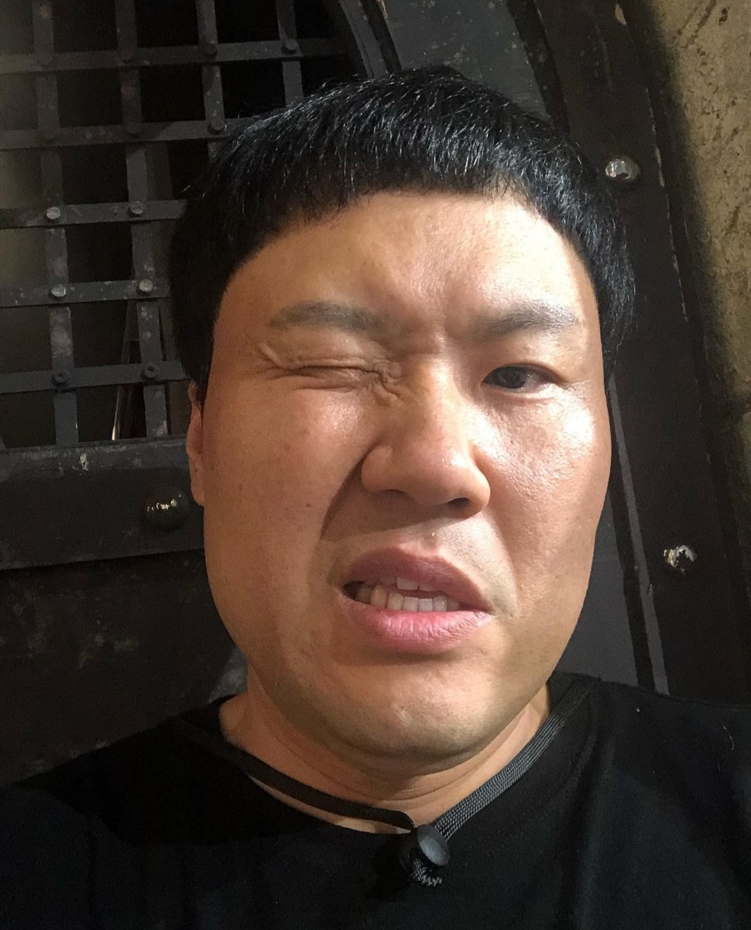 버스정류장 의자 이제 엉뜨 말고 엉차 되는 거 알았어? | 인스티즈