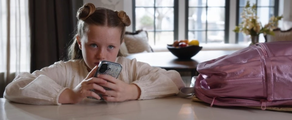 현재 반응 좋은 베스트셀러 원작 하우스메이드 아만다 사이프리드 주연 스릴러 영화 | 인스티즈