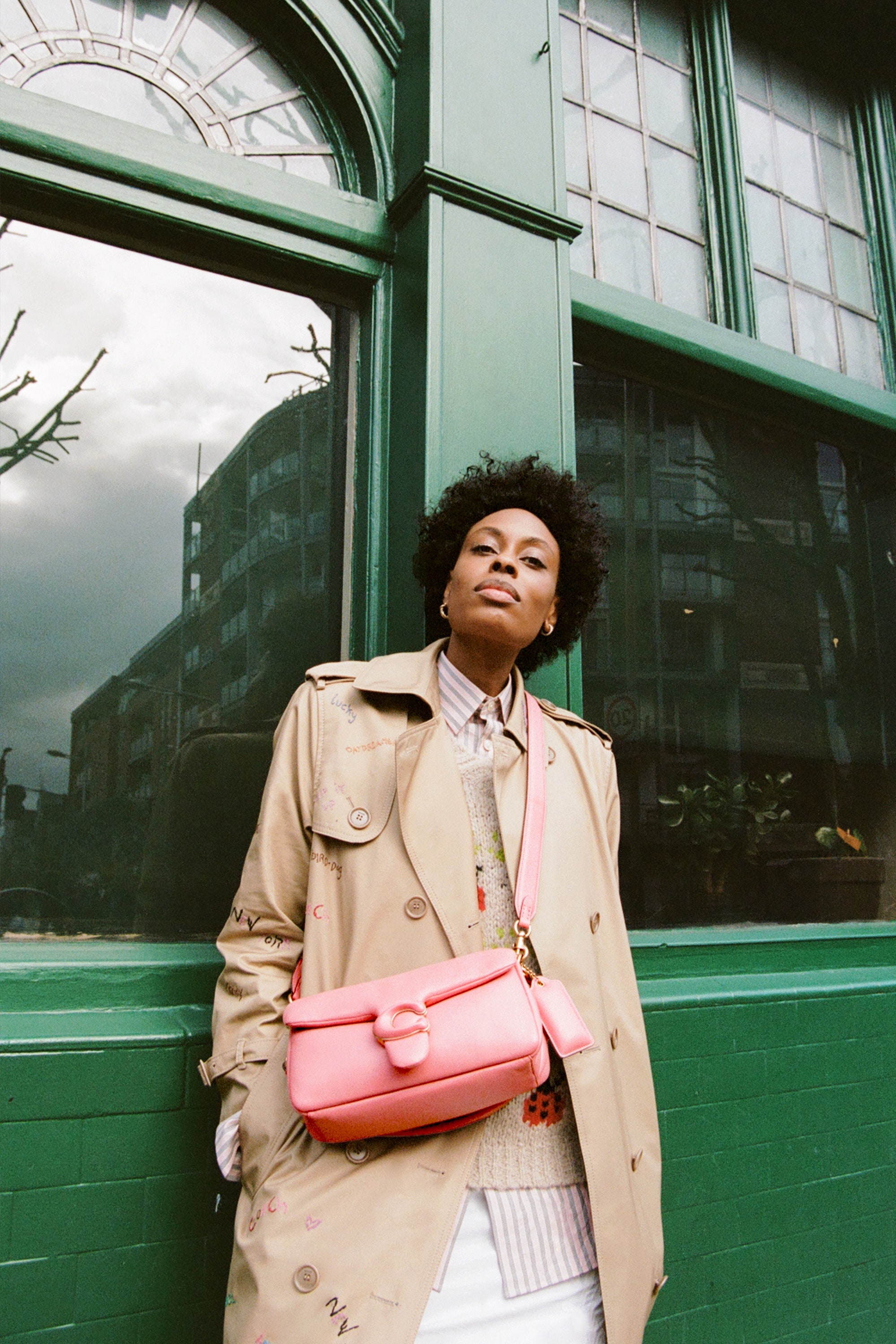 놀랍게도 요즘 미국 젊은이들에게 핫하다는 가방 브랜드 | 인스티즈