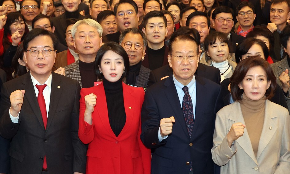 윤석열 '사형 구형'엔 입도 뻥긋 않고…한동훈에만 방언 터진 국힘 | 인스티즈
