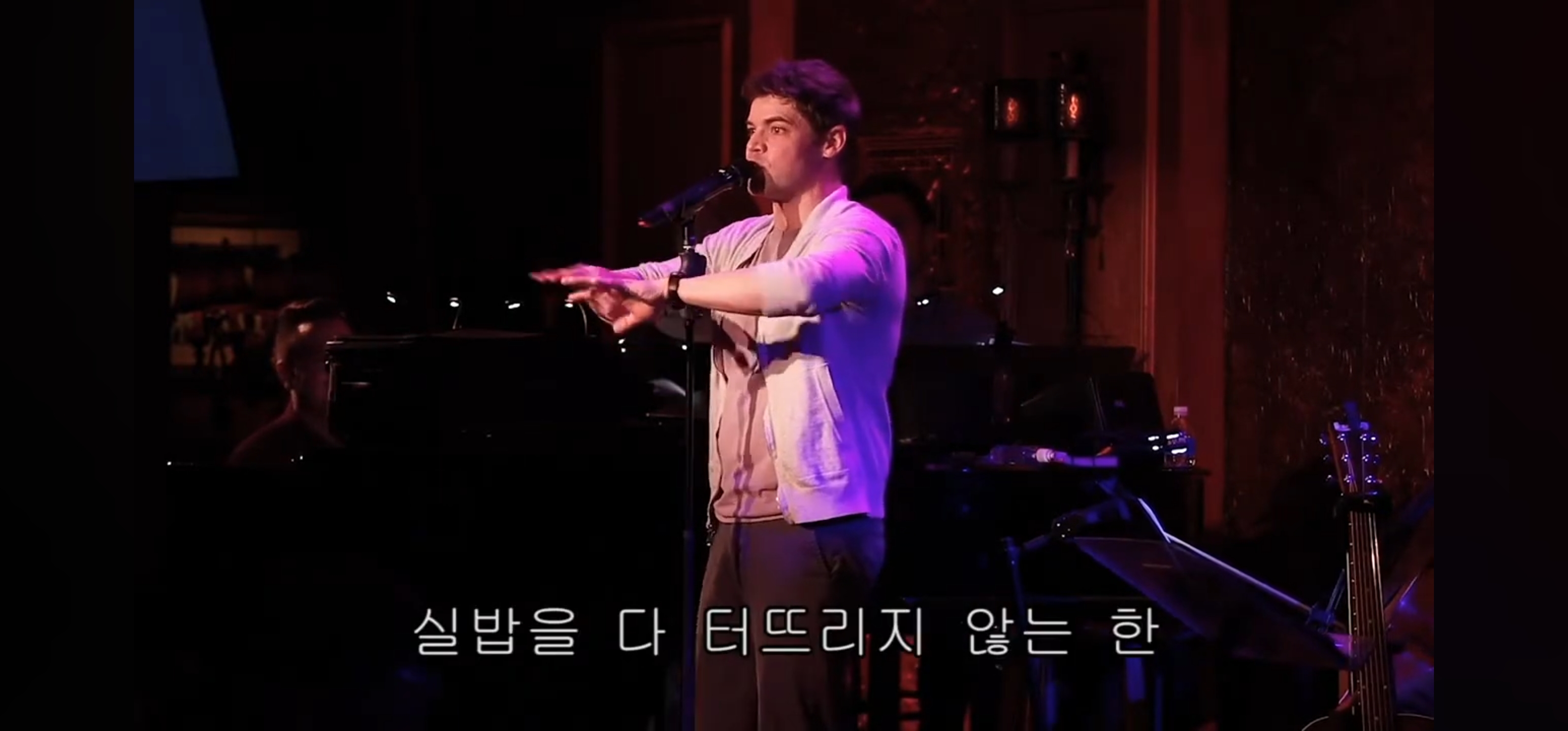 이제 와서 말하지만 휴 잭맨, 잭 에프론 대신 위대한 쇼맨이란 영화를 세상에 나온 게 한 건 나야! 그게 무슨 소리냐고?.jpg | 인스티즈