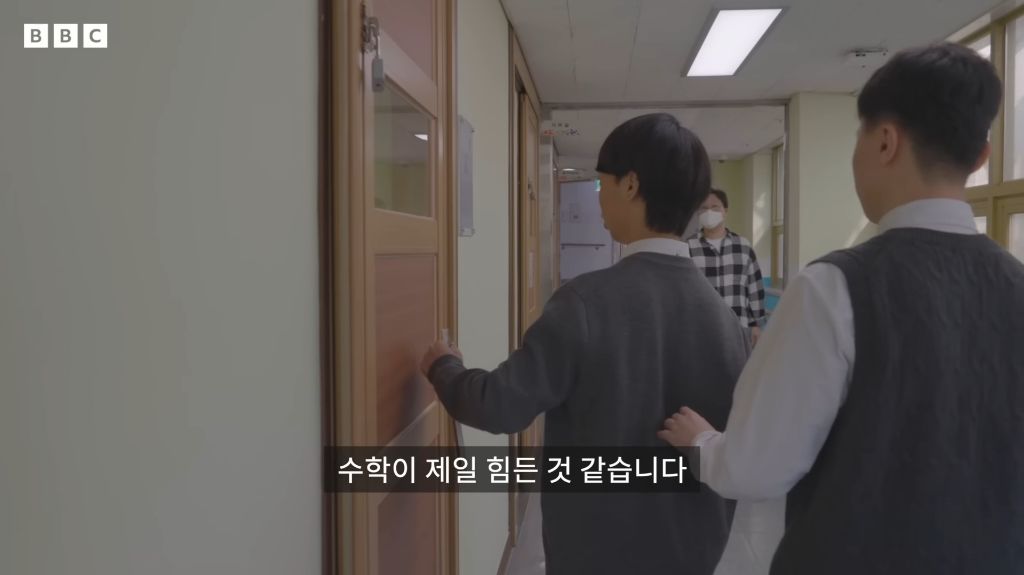 '밤 10시 종료' 가장 긴 수능을 치르는 학생들 | 인스티즈