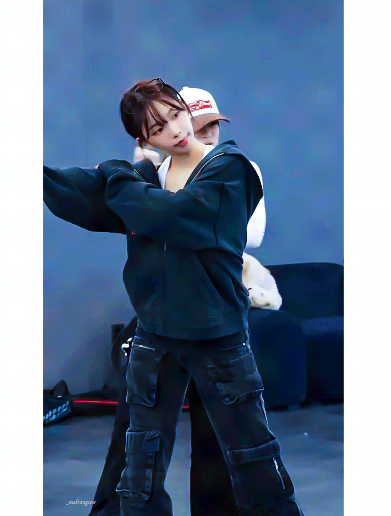친구들 사이에서 별명이 '기린'이었다는 카리나 | 인스티즈