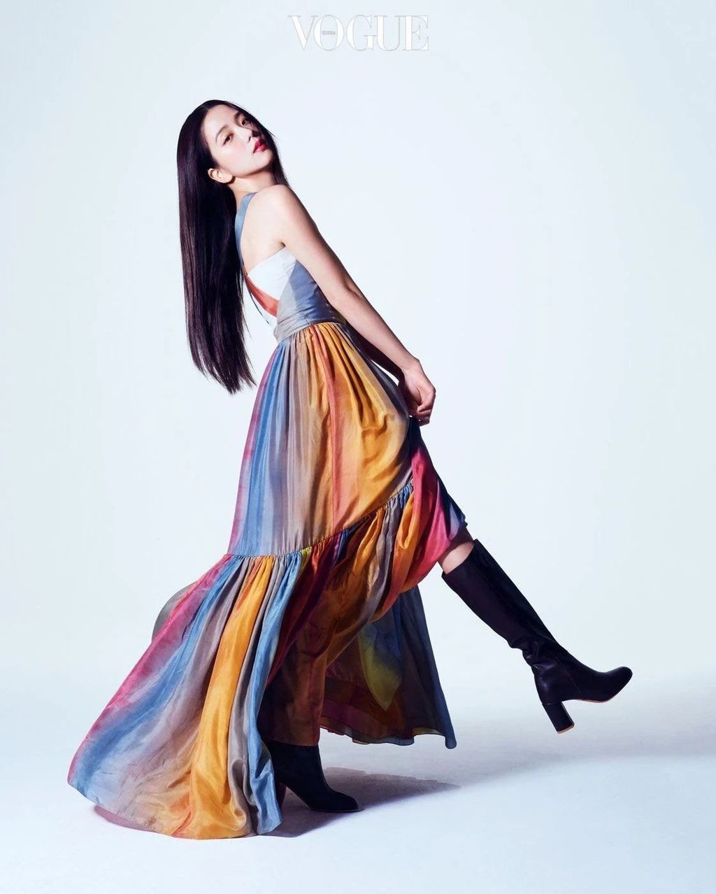 똑같은 디올 드레스를 입은 배우와 아이돌 | 인스티즈