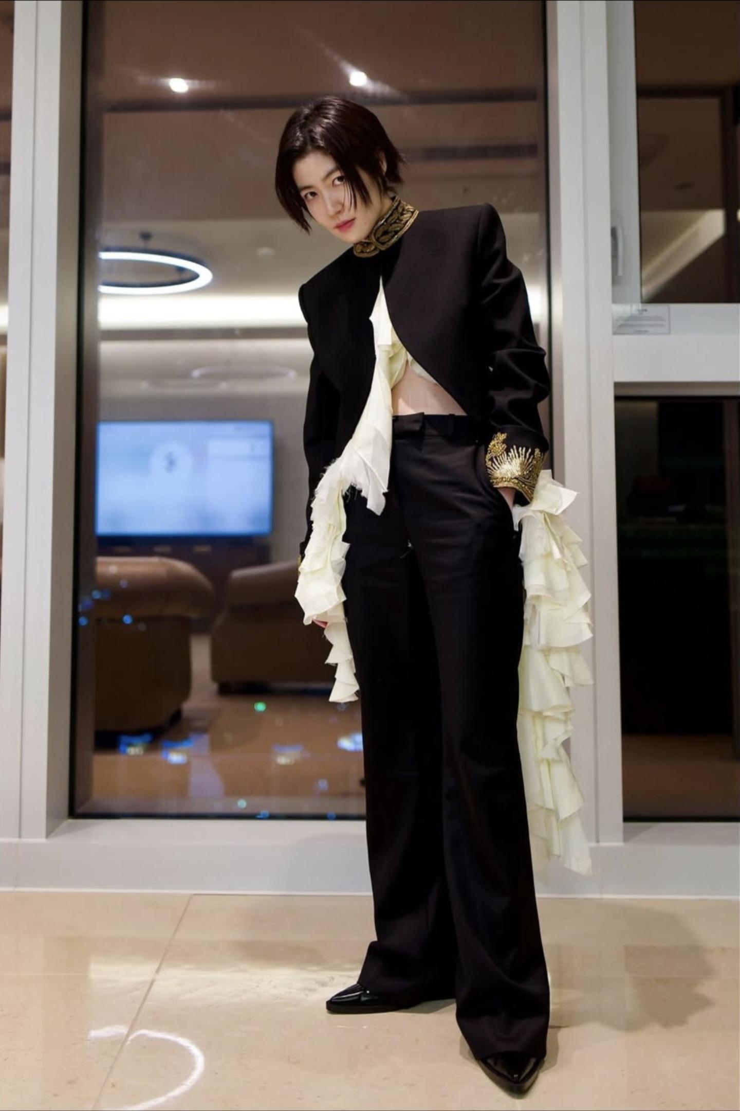 부국제 레드 카펫 패션이 뜨거운 반응을 얻을 줄 몰랐다는 심은경 | 인스티즈