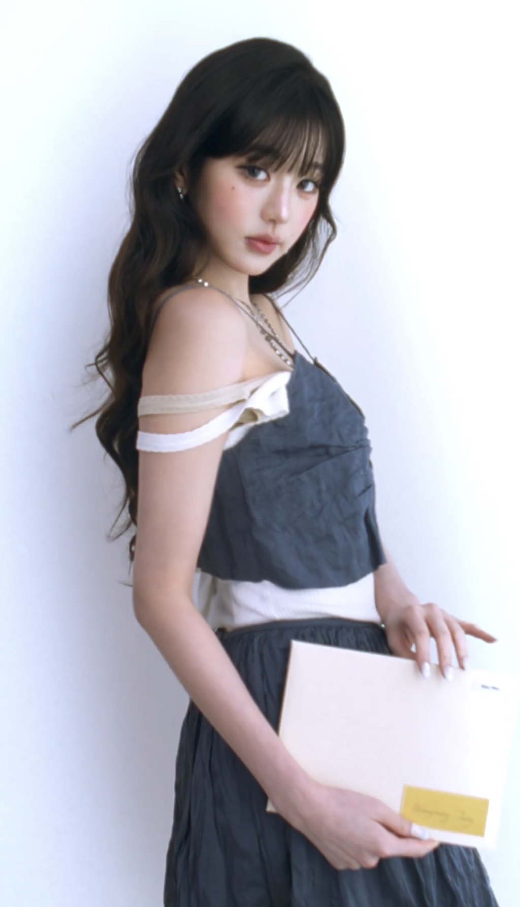 미우미우 SS26 티저 속 장원영 | 인스티즈