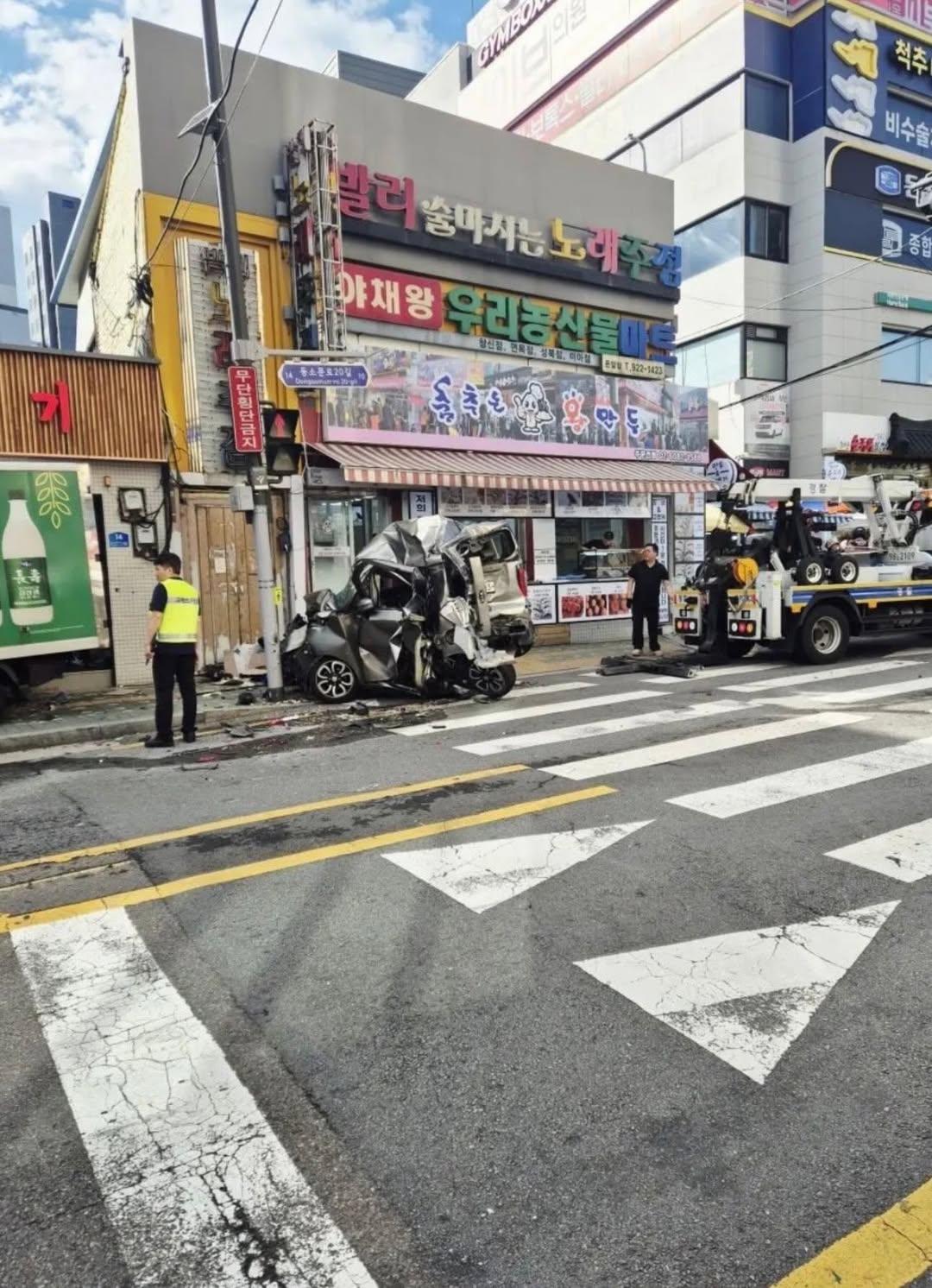 상습 불법주차 하다가 쿠킹호일이 되어버린 레이 | 인스티즈