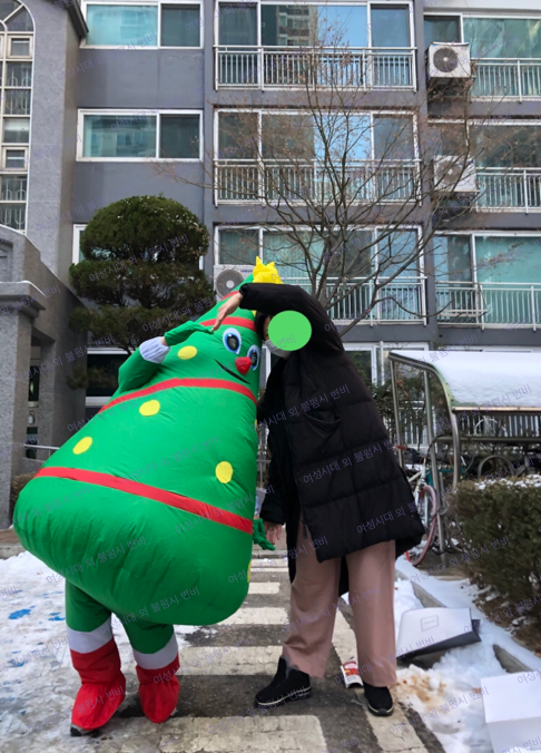 크리스마스에 친구 만나기로했는데 이러고 나옴ㅋㅋㅋ | 인스티즈