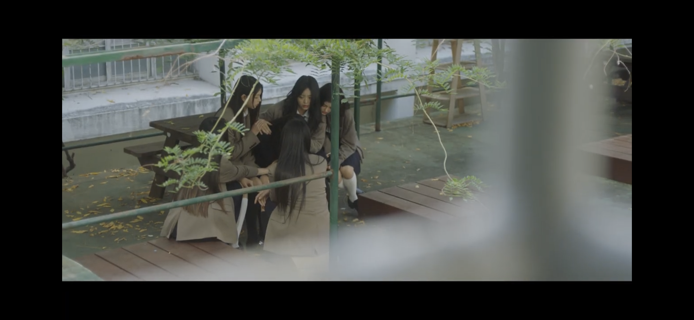 뉴진스 디토 뮤비 매니큐어 상징 해석 흥미로운 달글 | 인스티즈