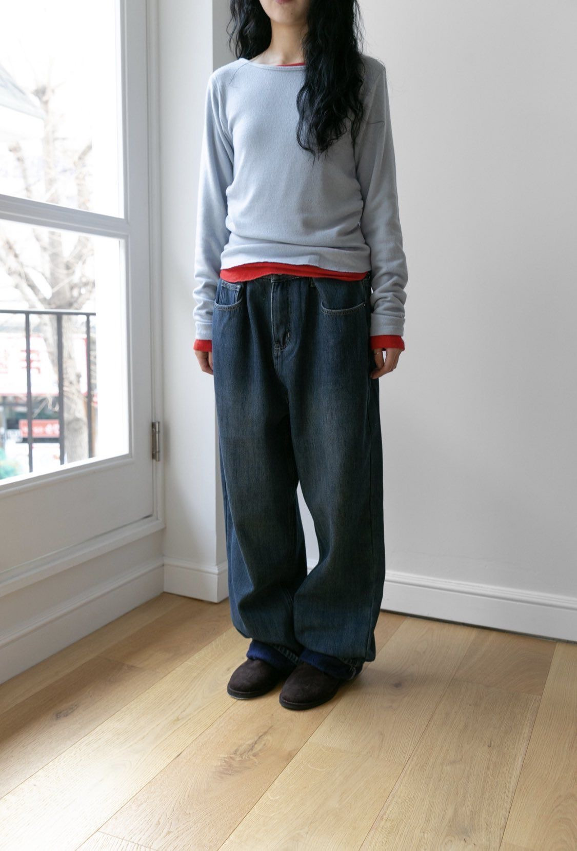 편안한 상의 + 와이드팬츠 + 투박한 신발 = 여자의 가을🍁 | 인스티즈