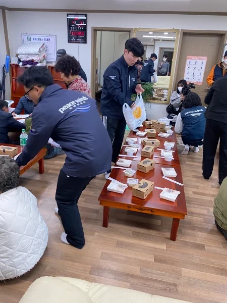 산불에 8일 못 씻은 할머니들, '목욕탕' 모셔갔더니… | 인스티즈