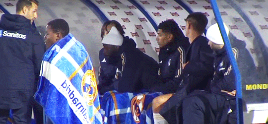 보자마자 함박웃음 짓게 되는 몸 좋은 흑남들 짤털 gif | 인스티즈