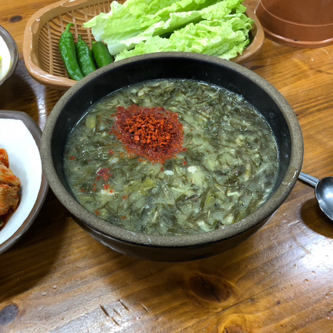 진짜 좋아하는 사람은 엄청 좋아하는 제주도식해장국.jpg | 인스티즈