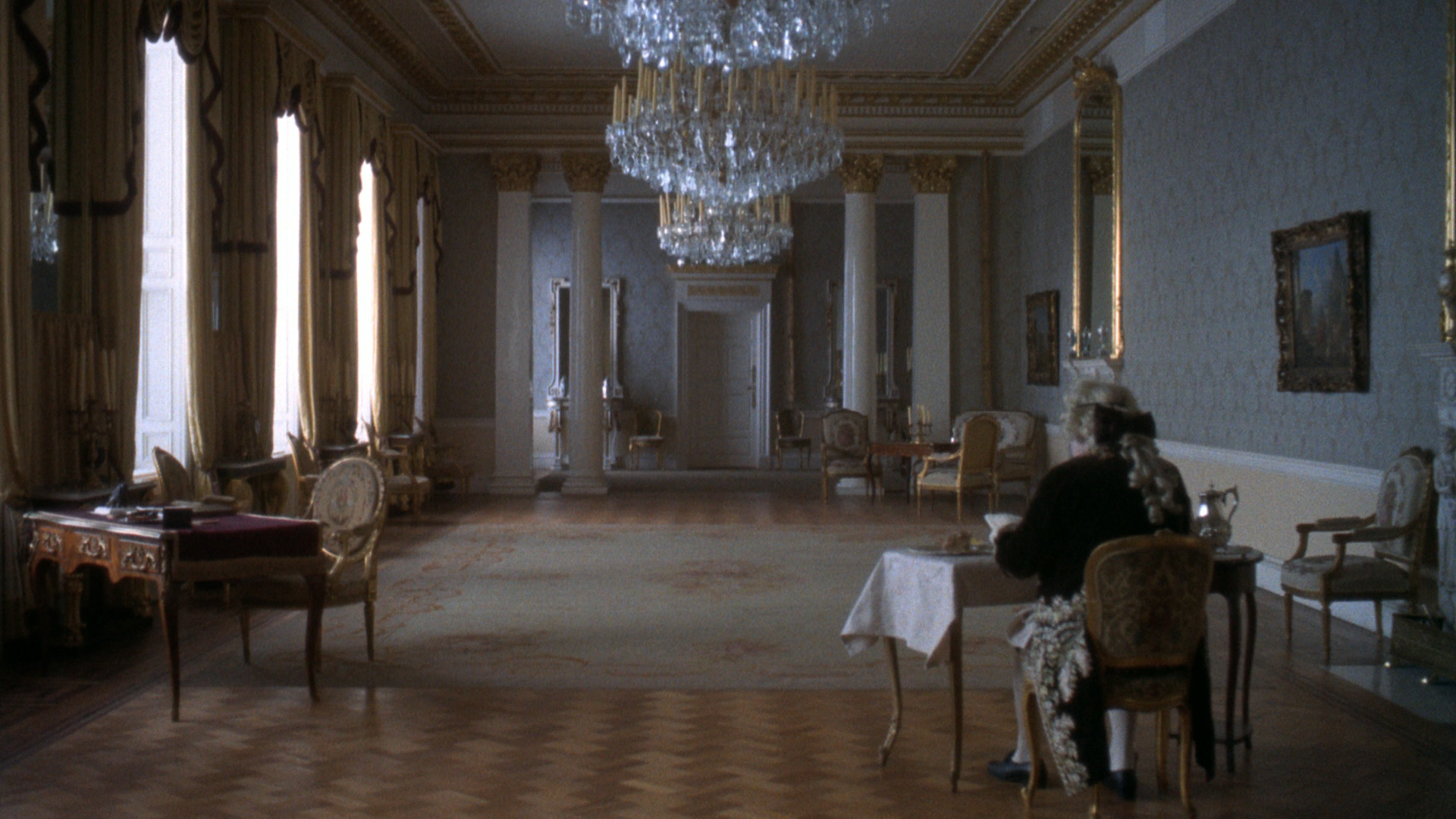 컷 하나하나가 로코코 시대 명화같이 아름답다는 영화.JPG | 인스티즈