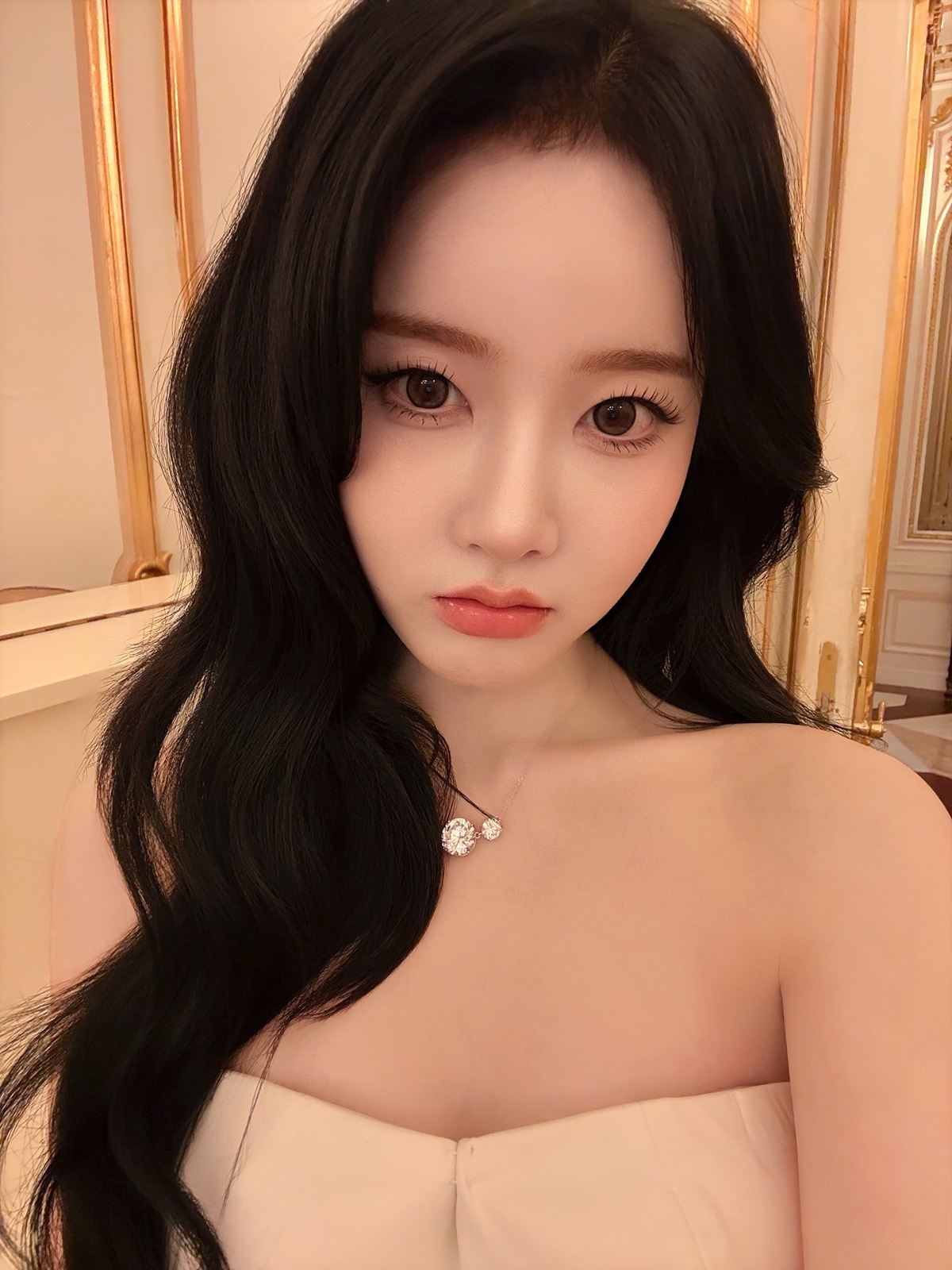 지난주 흑발로 시상식 참석한 스테이씨 시은 | 인스티즈