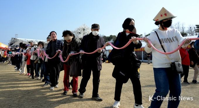 "나이 먹어서 그런가 무근본 지역 축제가 점점 흥미롭게 느껴짐" | 인스티즈