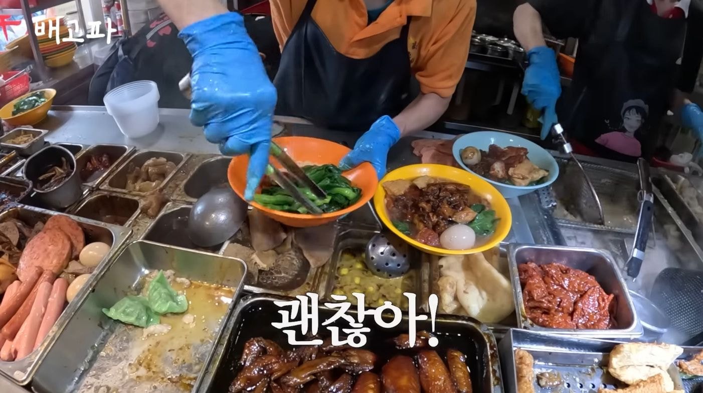 백종원 해외먹방이라길래 스푸파인가 했는데 직원들 배터지게 하는 컨텐츠였던거임.jpg | 인스티즈