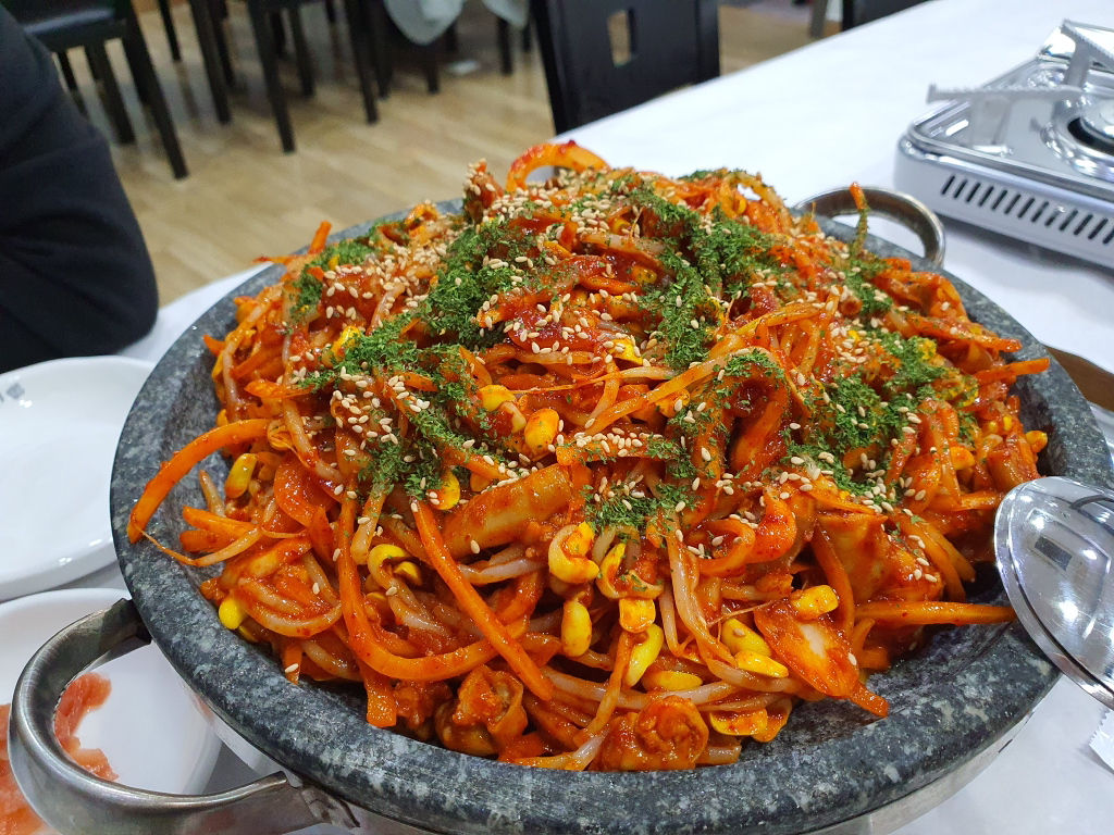 지평선고장 김제 맛집.zip - 콧멍에트💛잇게짤털 - ＊여성시대＊ 차분한 20대들의 알흠다운 공간 지평선고장 김제 맛집.zip