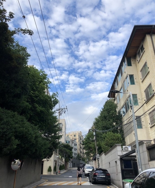 최근 커뮤에서 이상하게 뭔가 기준이 정해져있는것들.jpg | 인스티즈