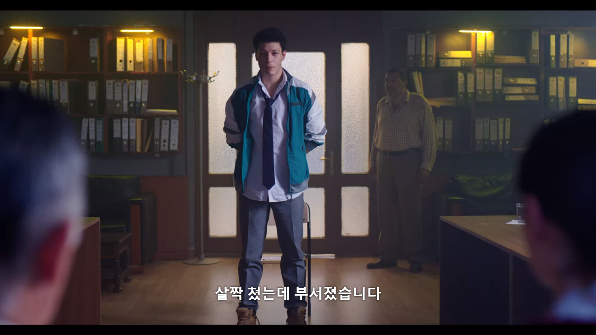 퇴학 당하게 생겼는데요.. 퇴학을 반대했던 유일한 선생님이 전근간대요. 전근을 막아야 해요! (스압) | 인스티즈
