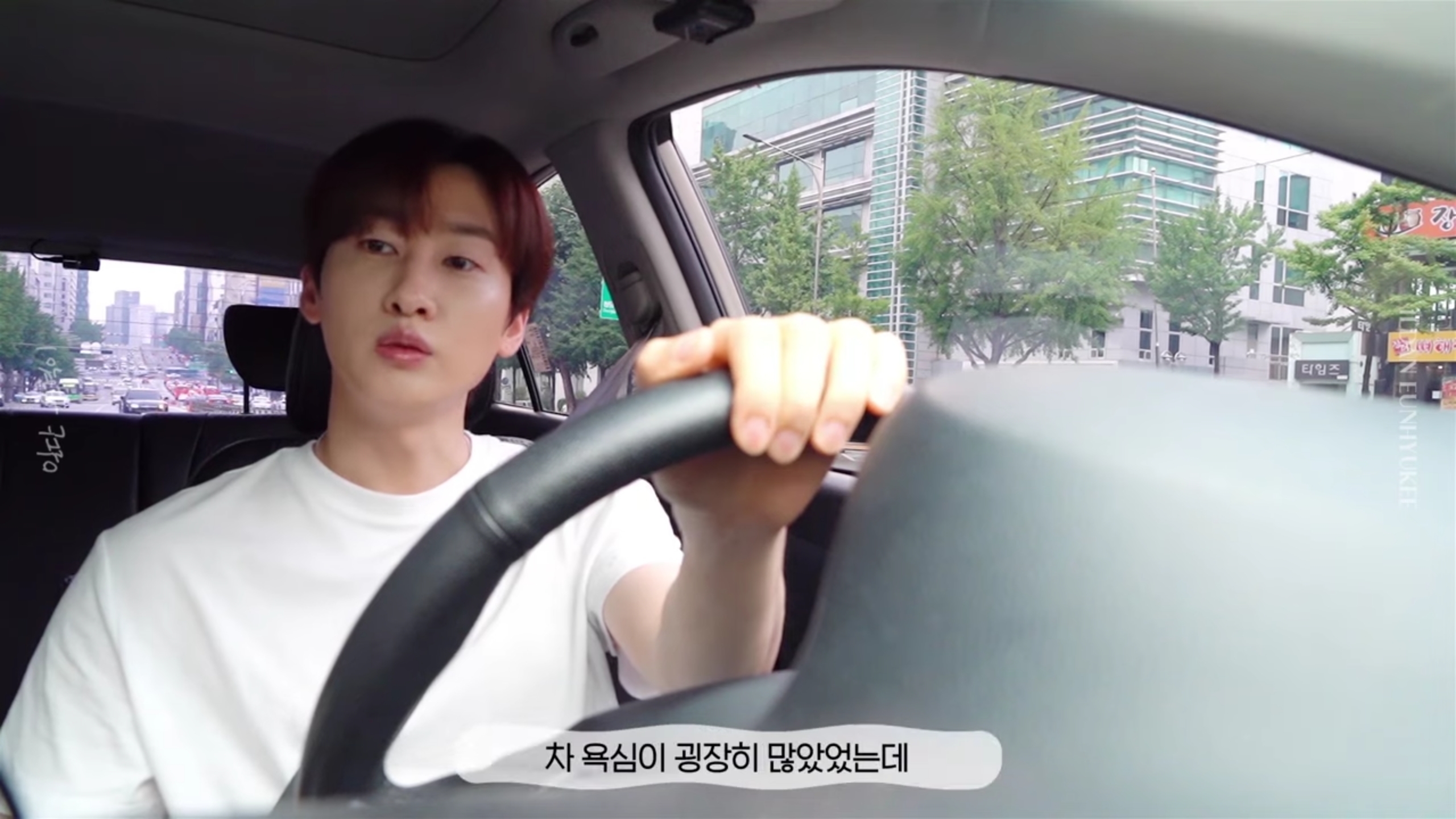 슈퍼주니어 은혁이 타는 차.jpg | 인스티즈
