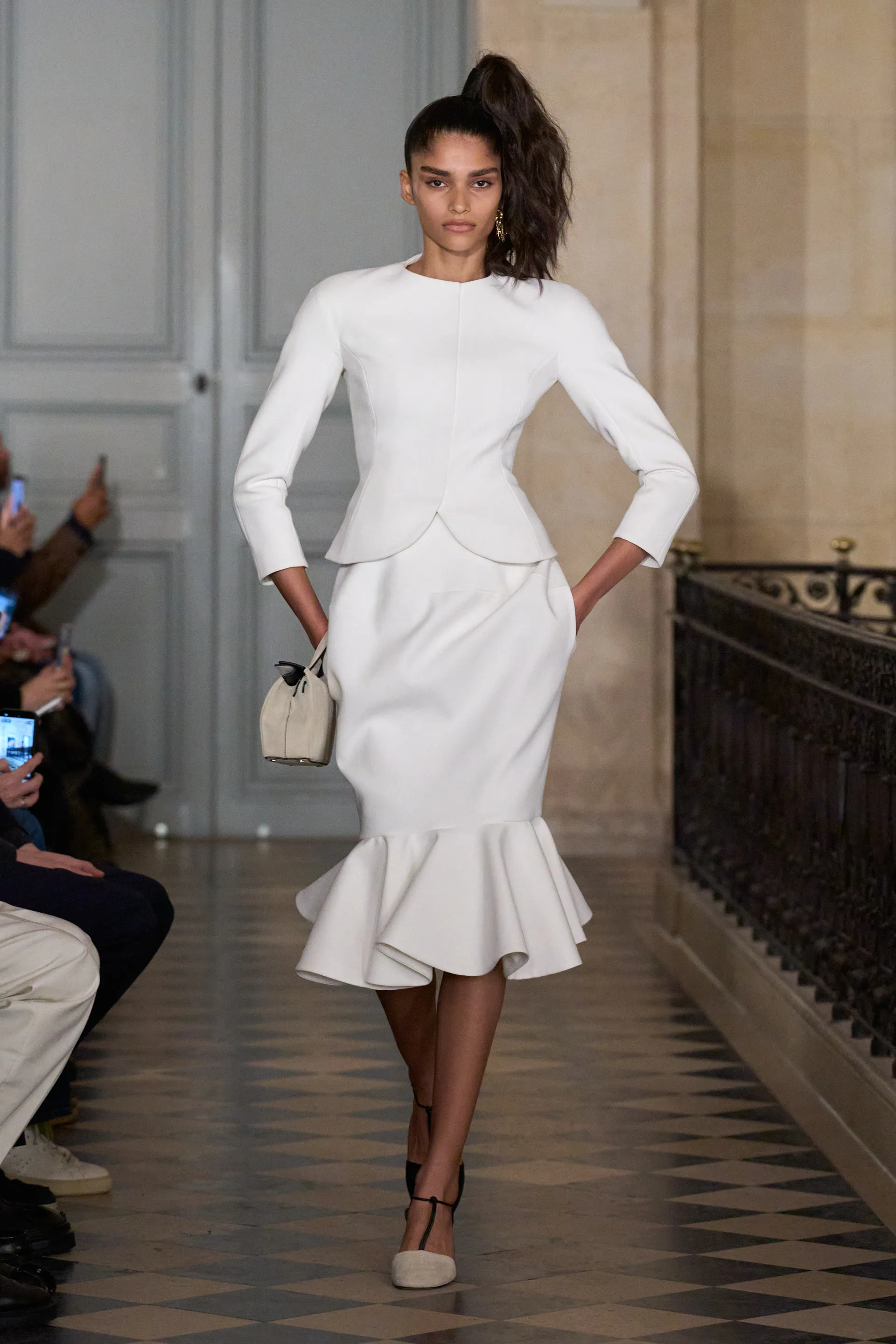 피카소에게 바쳤다는 쟈크뮈스 신상 제품들 | 인스티즈