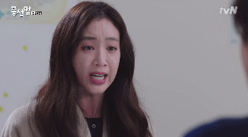 화를 낼 줄 모르는 여주로부터 화를 끌어내는 정신과 의사쌤.gif | 인스티즈
