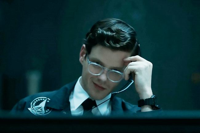 탑건 2 후기 중에 종종 꼴렸다는 후기 보이는 엑스트라 2명 | 인스티즈