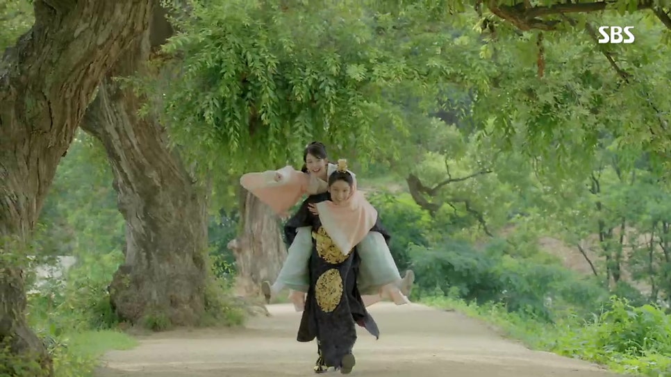 달의나라 이미지
