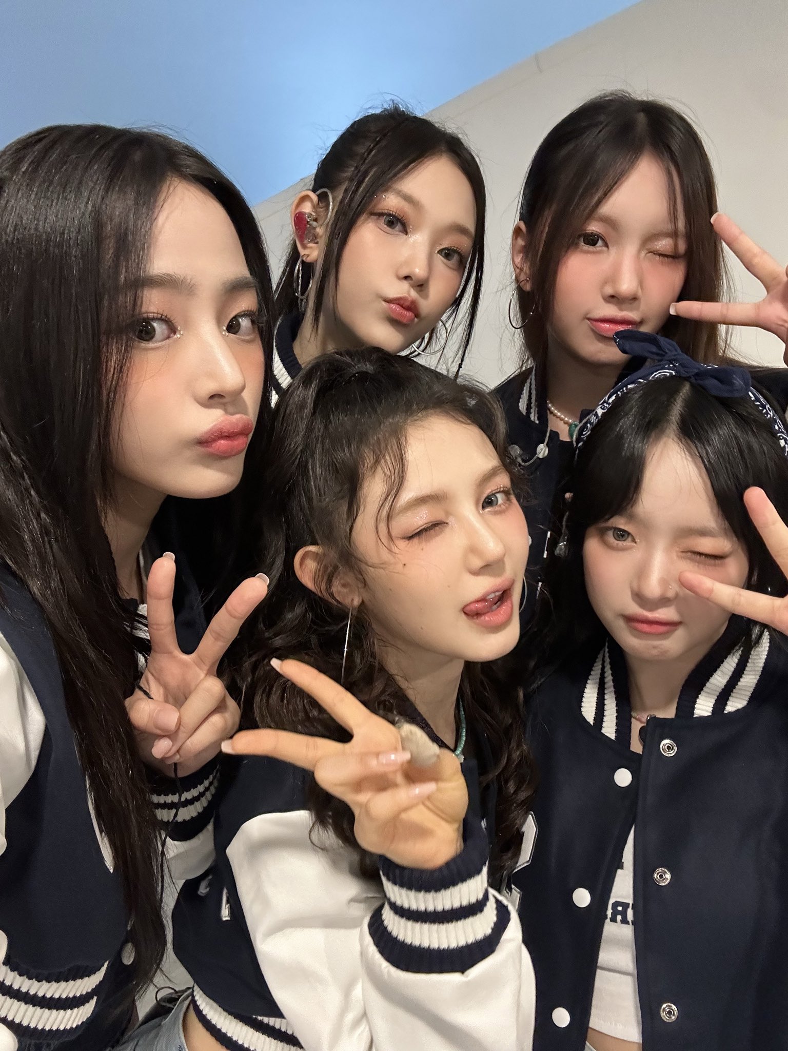 뉴진스 대학축제 영상마다 착장에 대해 논하는 댓글이 꼭 있는 이유.gif | 인스티즈