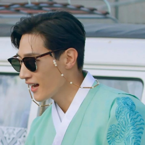 잘생긴 건 어딜가나 통하는구나 증명한 케이스 ⬅️NEW 버전 | 인스티즈