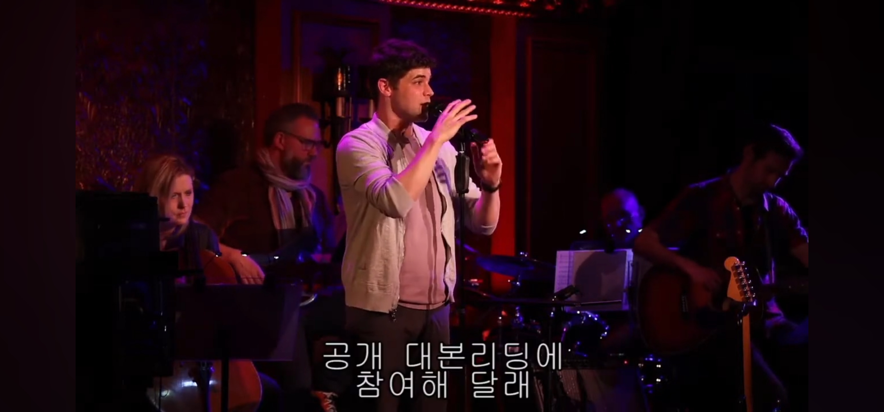 이제 와서 말하지만 휴 잭맨, 잭 에프론 대신 위대한 쇼맨이란 영화를 세상에 나온 게 한 건 나야! 그게 무슨 소리냐고?.jpg | 인스티즈