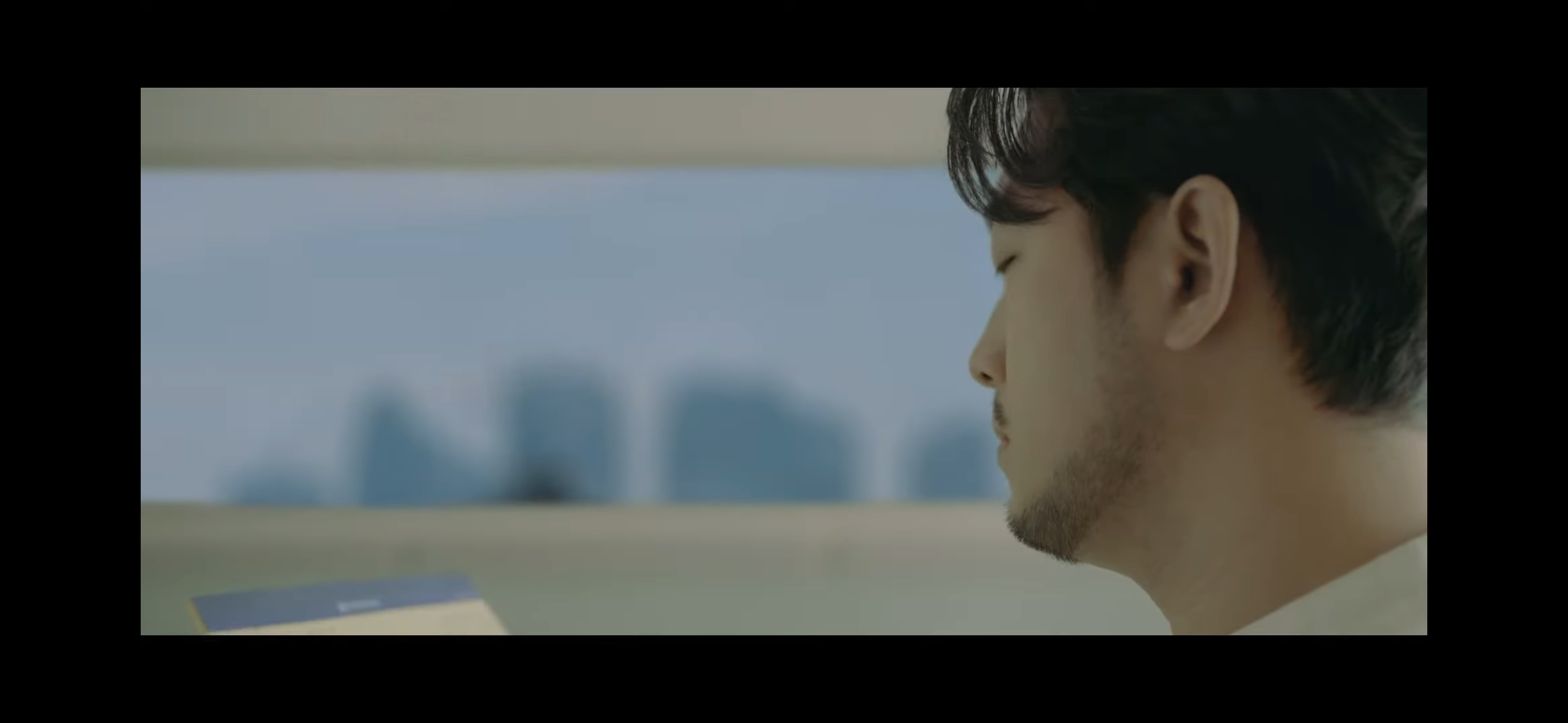 뉴진스 신곡 뮤직비디오에 깜짝출연한 침착맨 | 인스티즈