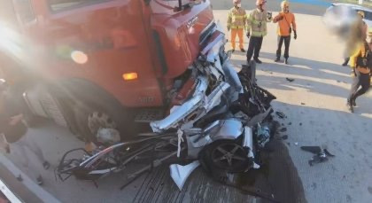 고속도로에서 대형차랑은 피해 가려는 이유.gif | 인스티즈