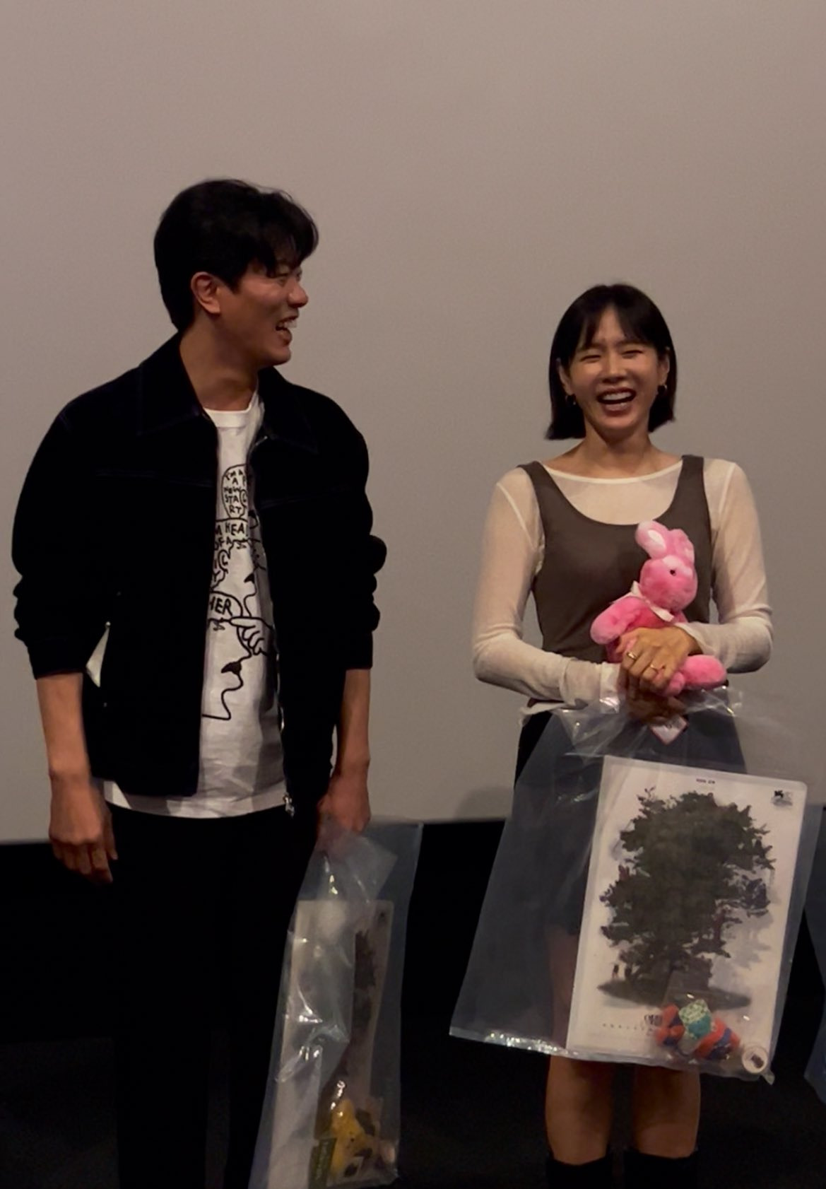 애기때 사진 떠오른다는 오늘자 단발머리 손예진 | 인스티즈