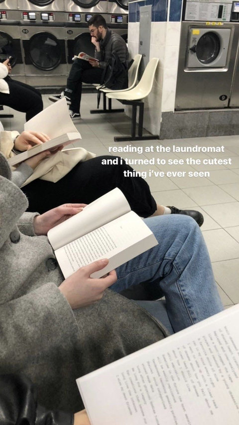 가을엔 따뜻한 라떼 한 잔과 함께 책을 읽어볼까요 ☕️📖 | 인스티즈