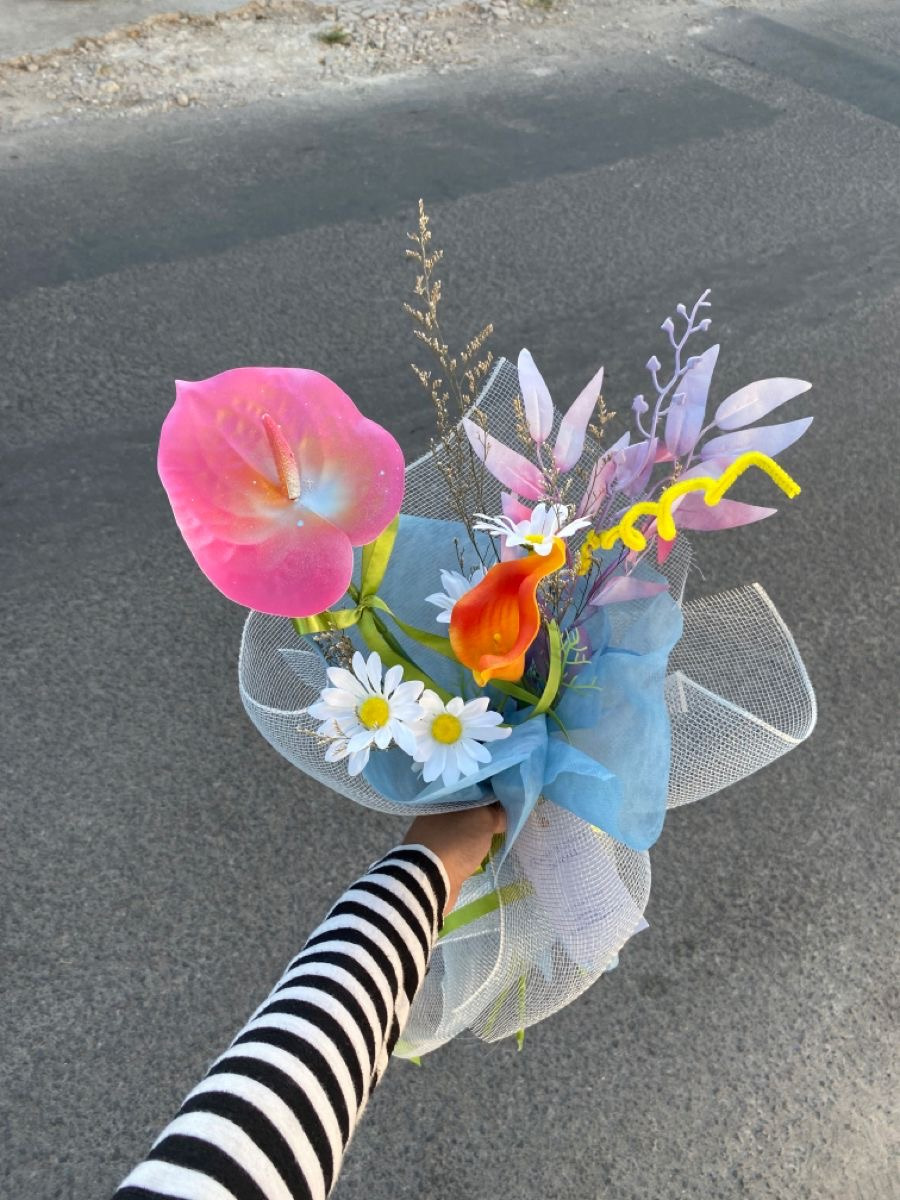 🙋: 싼티 안 나는 걸로 주세요... 주문하신 꽃다발 나왔습니다 💐🪻 | 인스티즈