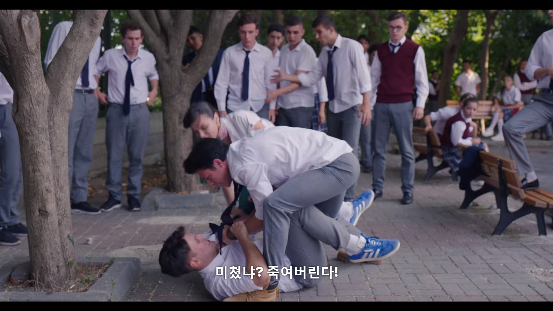 퇴학 당하게 생겼는데요.. 퇴학을 반대했던 유일한 선생님이 전근간대요. 전근을 막아야 해요! (스압) | 인스티즈