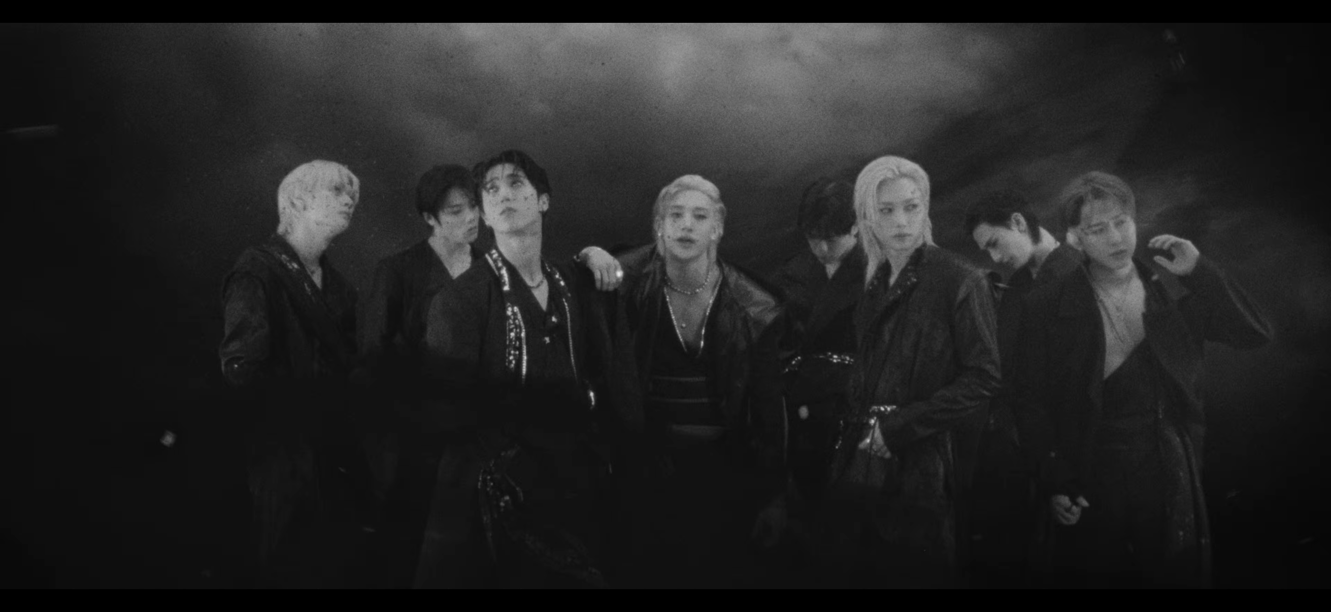 스트레이키즈(StrayKids) "신선놀음(DIVINE)" M/V | 인스티즈