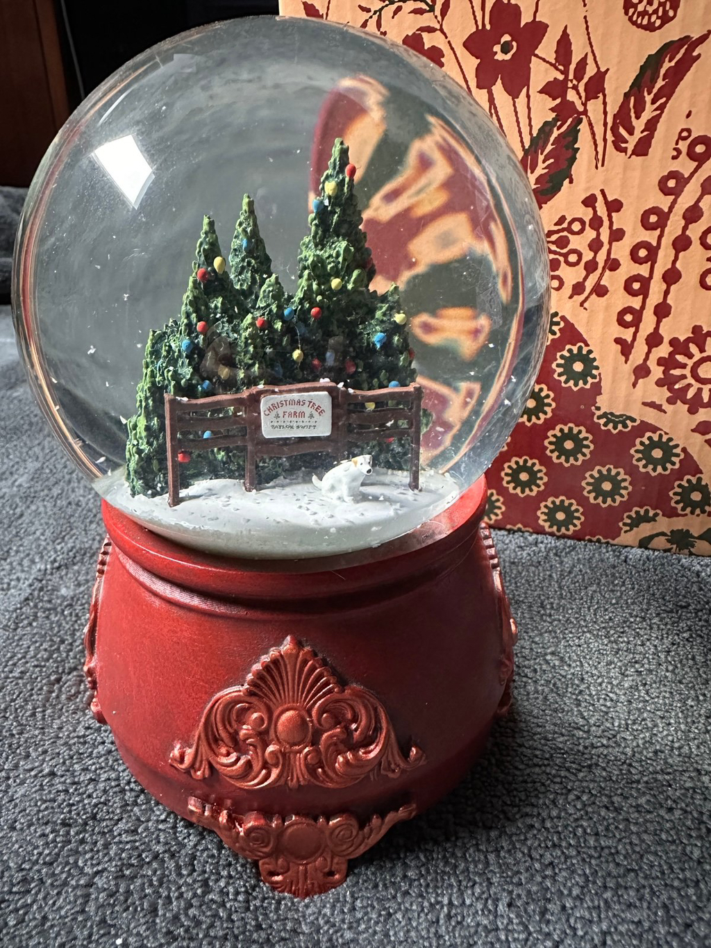 테일러 스위프트의 인기 MD중 하나인 스노우볼 컬렉션 | 인스티즈