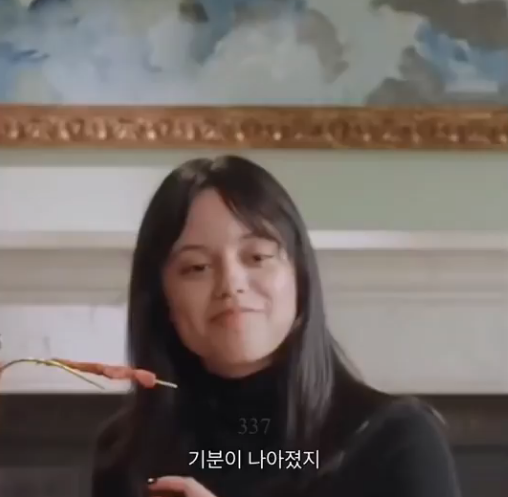 "웬즈데이”의 제나 오르테가가 받은 조언 | 인스티즈