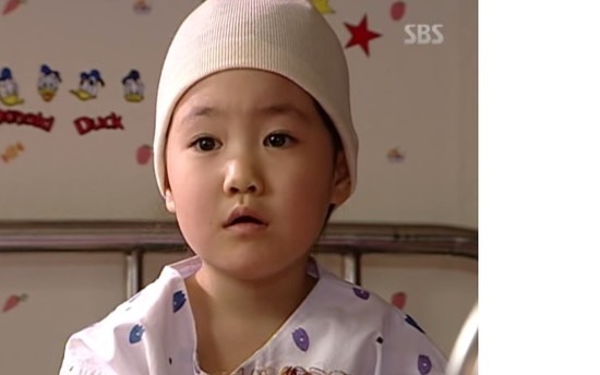 아기때랑 진심 똑같이 생긴 연예인 말해보는 달글 캡쳐👼 | 인스티즈