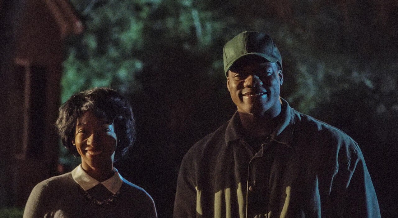 백인 여자친구 부모님 집에 처음 방문하는데 이 가족 전부 어딘가 이상한 거 같아요..gif | 인스티즈