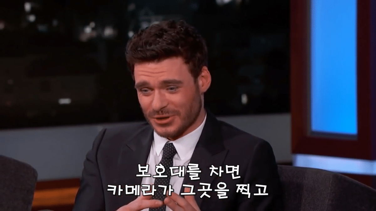 남자배우들이 꽉 끼는 타이즈를 입을때 중요부위를 가리는 방법.jpg | 인스티즈