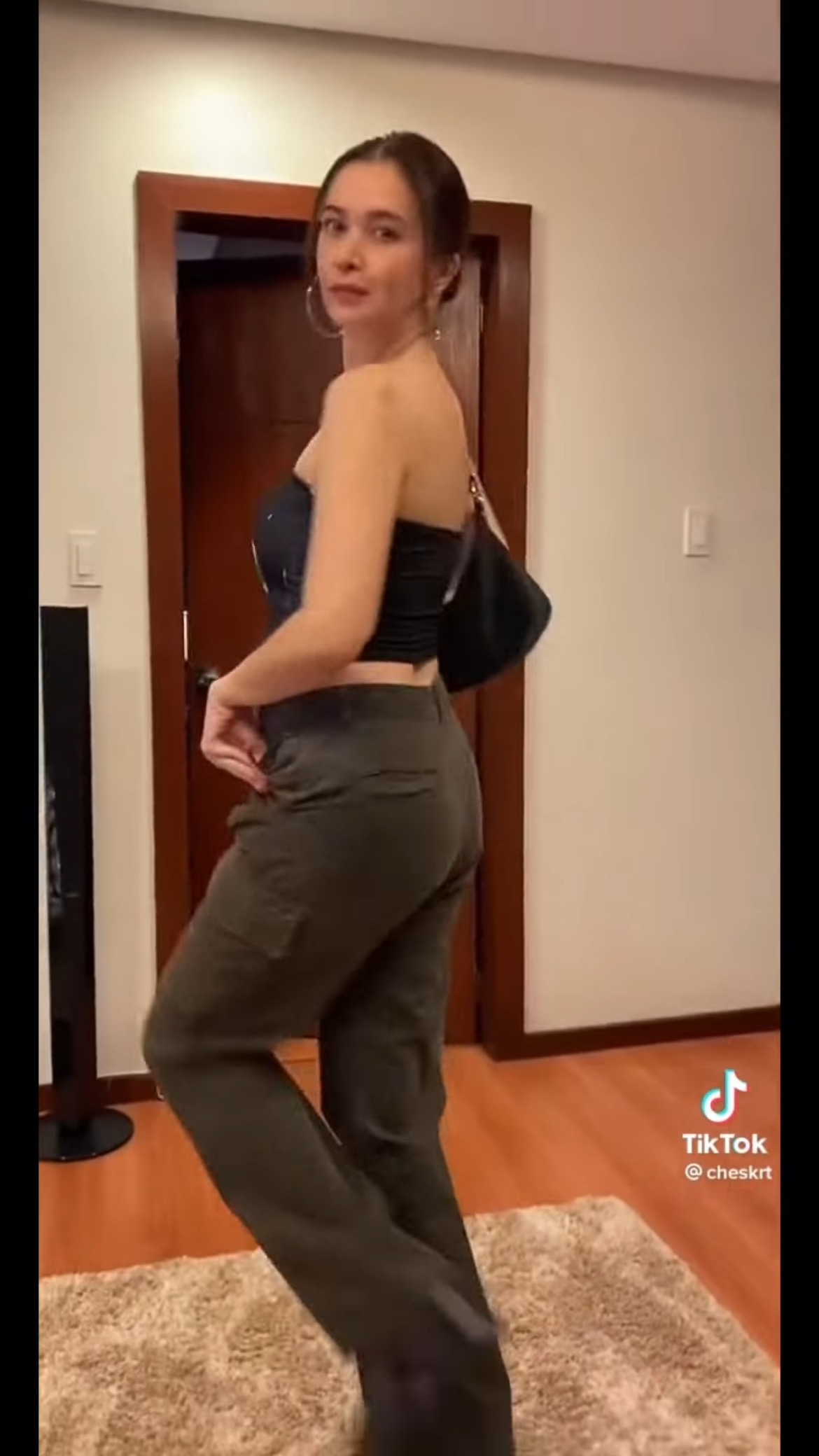 [틱톡] 외국 딸랑구들의 우리 엄마 ��‍👧나처럼 옷 입히기 👗 | 인스티즈