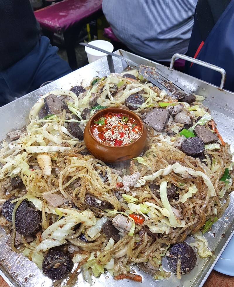 매운 순대볶음이 아닌 하얀 순대볶음, 서울 관악구 신림동 순대타운 - 악플달면 쩌리쩌려버려 - ＊여성시대＊ 차분한 20대들의 알흠다운 공간... 