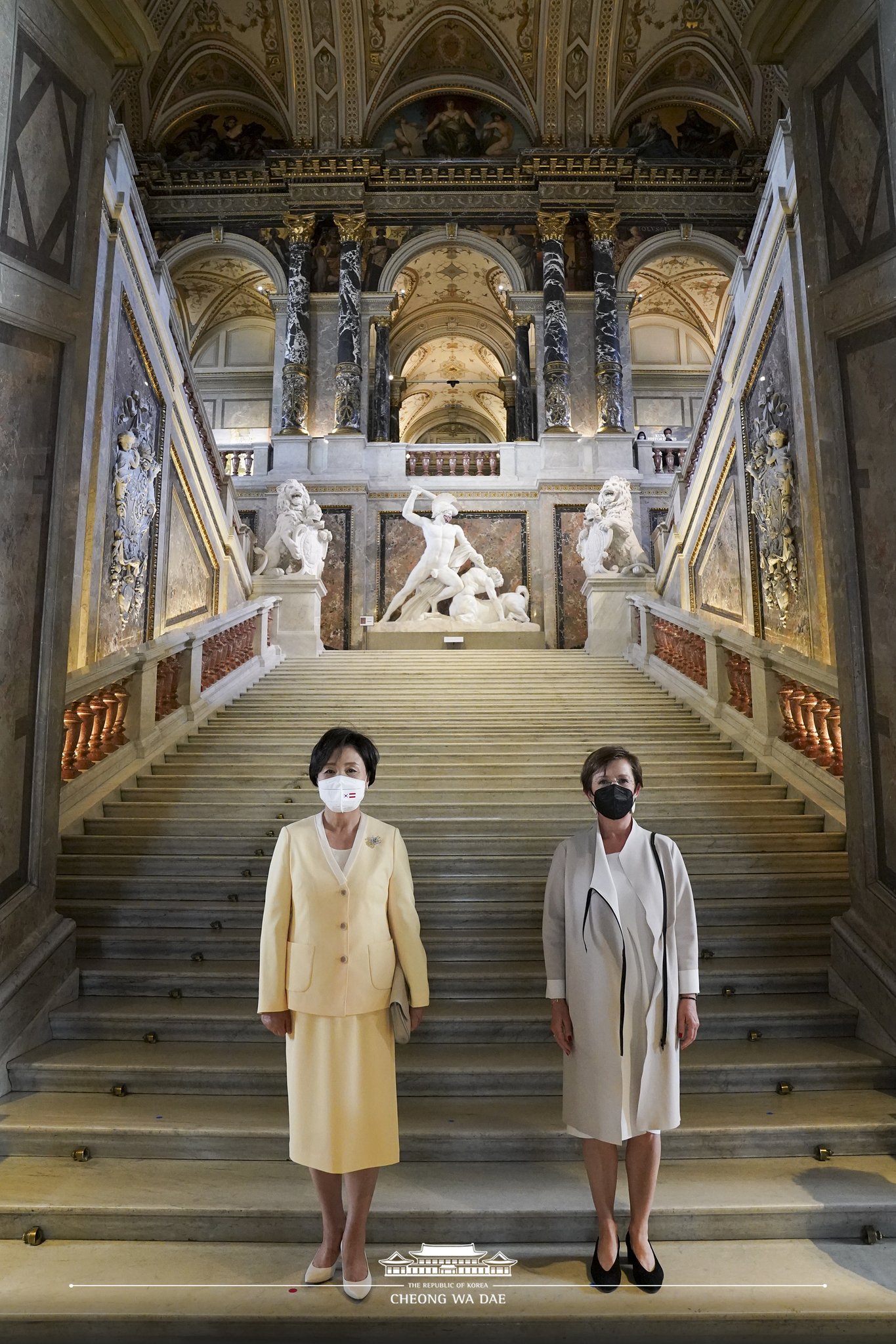 홈마 드립이 이해되는 청와대 공식 사진 | 인스티즈